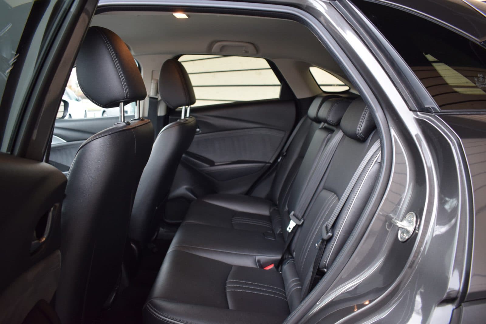 Mazda CX-3 2.0 SkyActiv-G 121 Luxury – i-Activesense pakket – Leather pack – Trekhaak – All season banden thumbnail 17