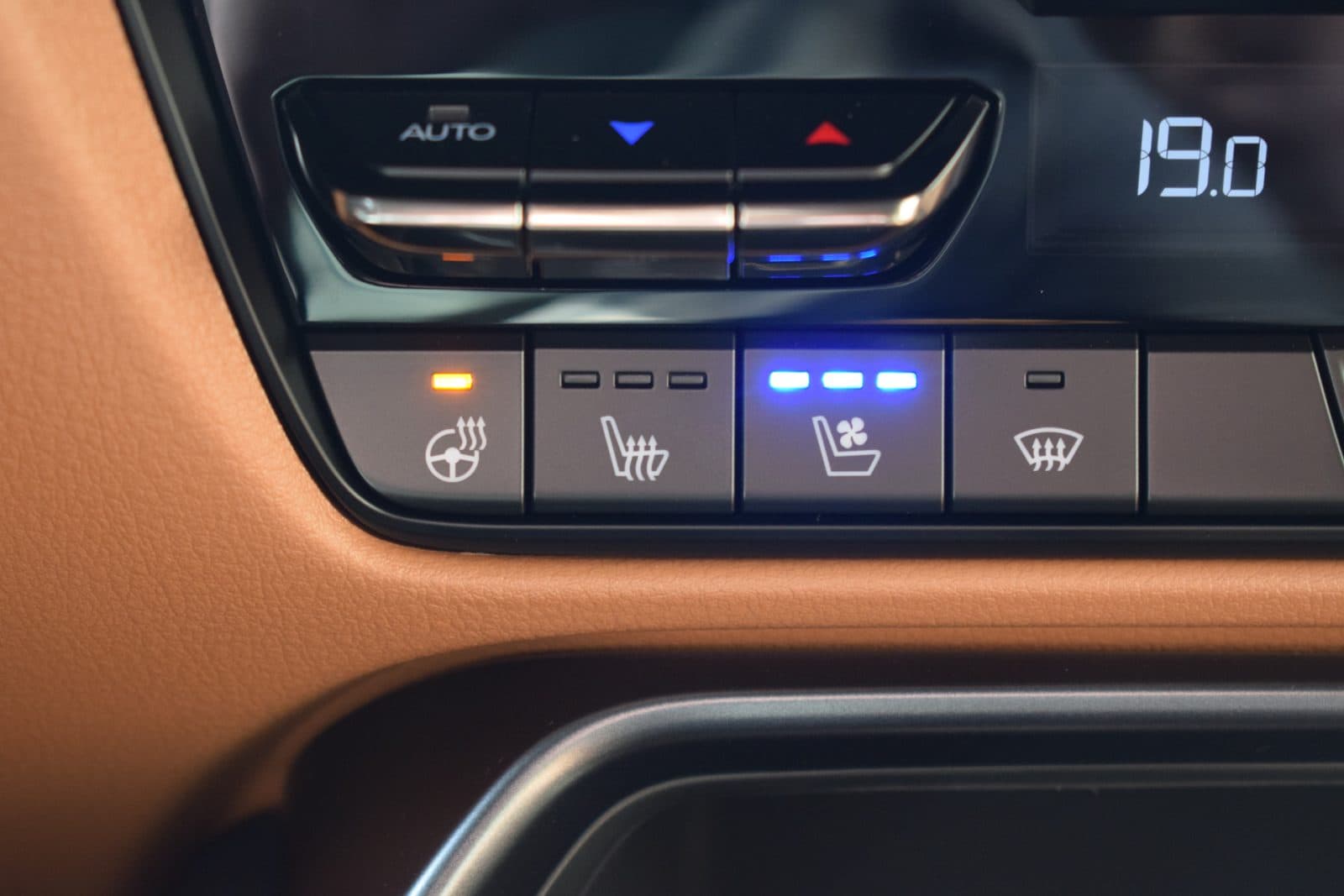 Mazda CX-60 2.5 e-SkyActiv PHEV Homura Business Edition – Tan-Nappa interieur thumbnail 23