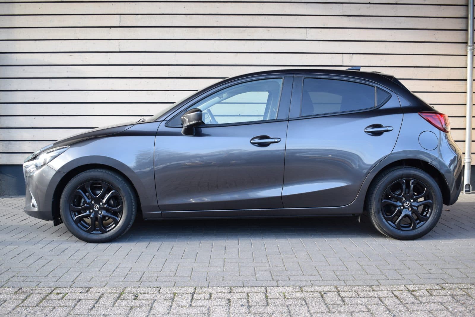 Mazda 2 1.5 Skyactiv-G Sport Selected – 1e eigenaar – Dealer onderhouden thumbnail 4