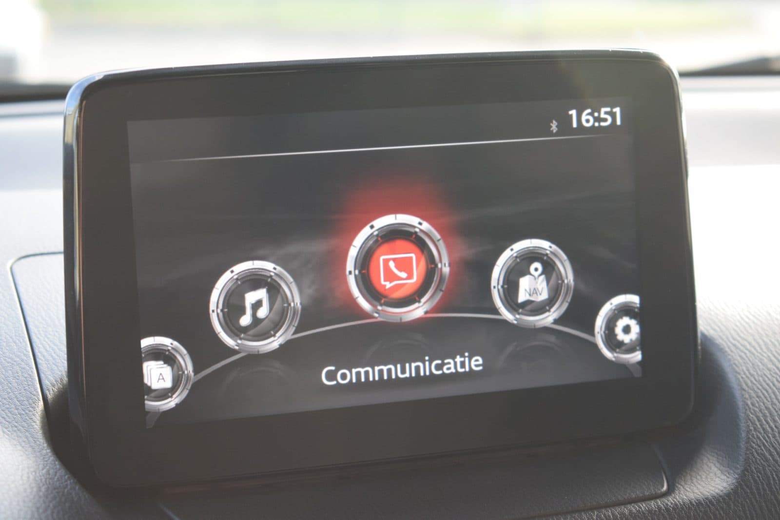 Mazda 2 1.5 Skyactiv-G Sport Selected – 1e eigenaar – Dealer onderhouden thumbnail 15