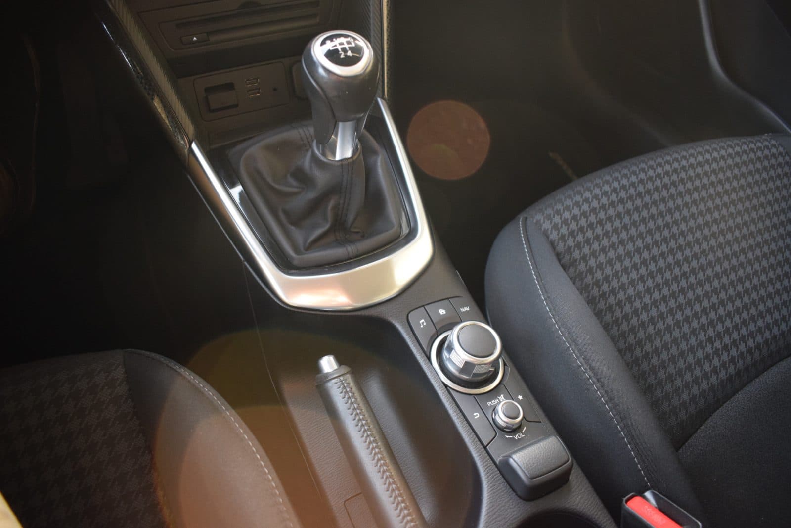 Mazda 2 1.5 Skyactiv-G Sport Selected – 1e eigenaar – Dealer onderhouden thumbnail 20