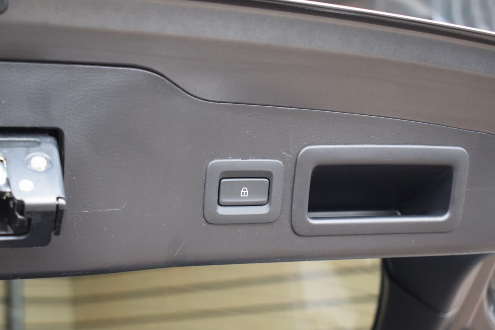 Mazda 3 2.0 e-SkyActiv-X M Hybrid 186 Luxury – i-Activesense pack – Aero pack – Dealer onderhouden thumbnail 8