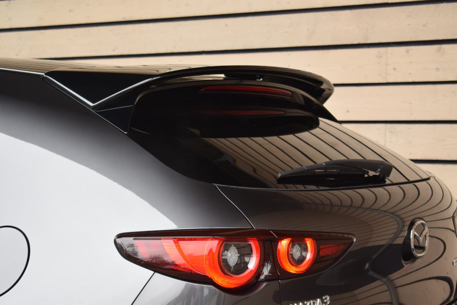 Mazda 3 2.0 e-SkyActiv-X M Hybrid 186 Luxury – i-Activesense pack – Aero pack – Dealer onderhouden thumbnail 17