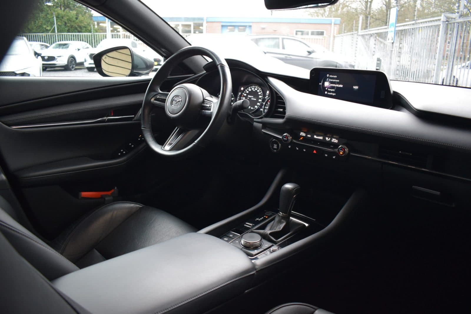 Mazda 3 2.0 e-SkyActiv-X M Hybrid 186 Luxury – i-Activesense pack – Aero pack – Dealer onderhouden thumbnail 27