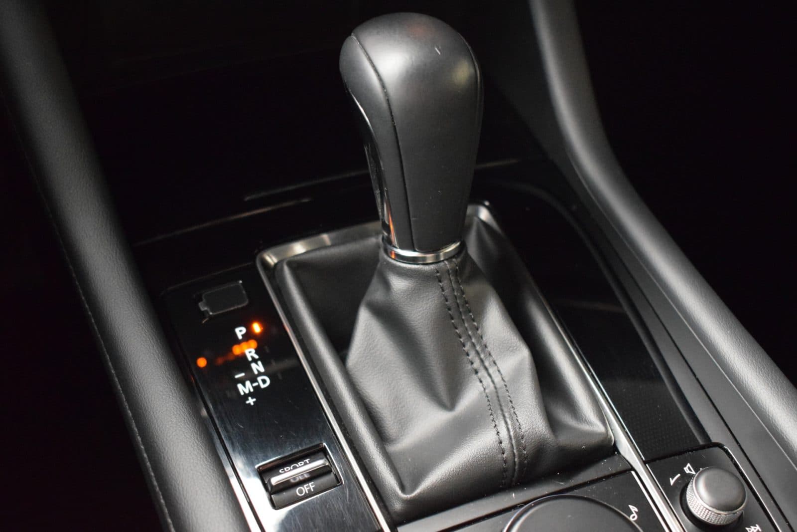 Mazda 3 2.0 e-SkyActiv-X M Hybrid 186 Luxury – i-Activesense pack – Aero pack – Dealer onderhouden thumbnail 35