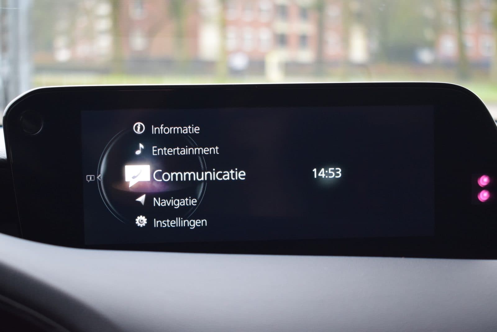 Mazda 3 2.0 e-SkyActiv-X M Hybrid 186 Luxury – i-Activesense pack – Aero pack – Dealer onderhouden thumbnail 37