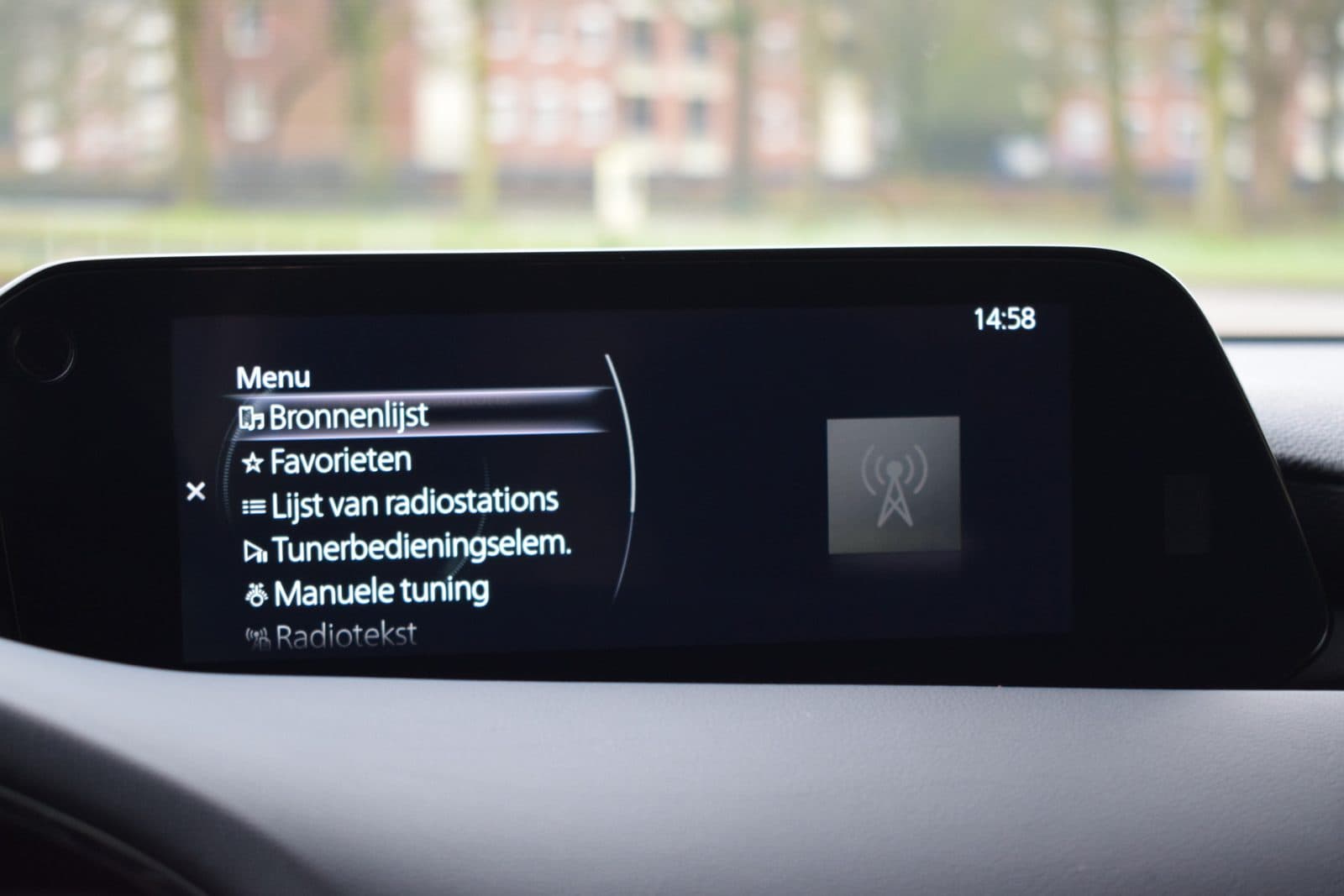 Mazda 3 2.0 e-SkyActiv-X M Hybrid 186 Luxury – i-Activesense pack – Aero pack – Dealer onderhouden thumbnail 38