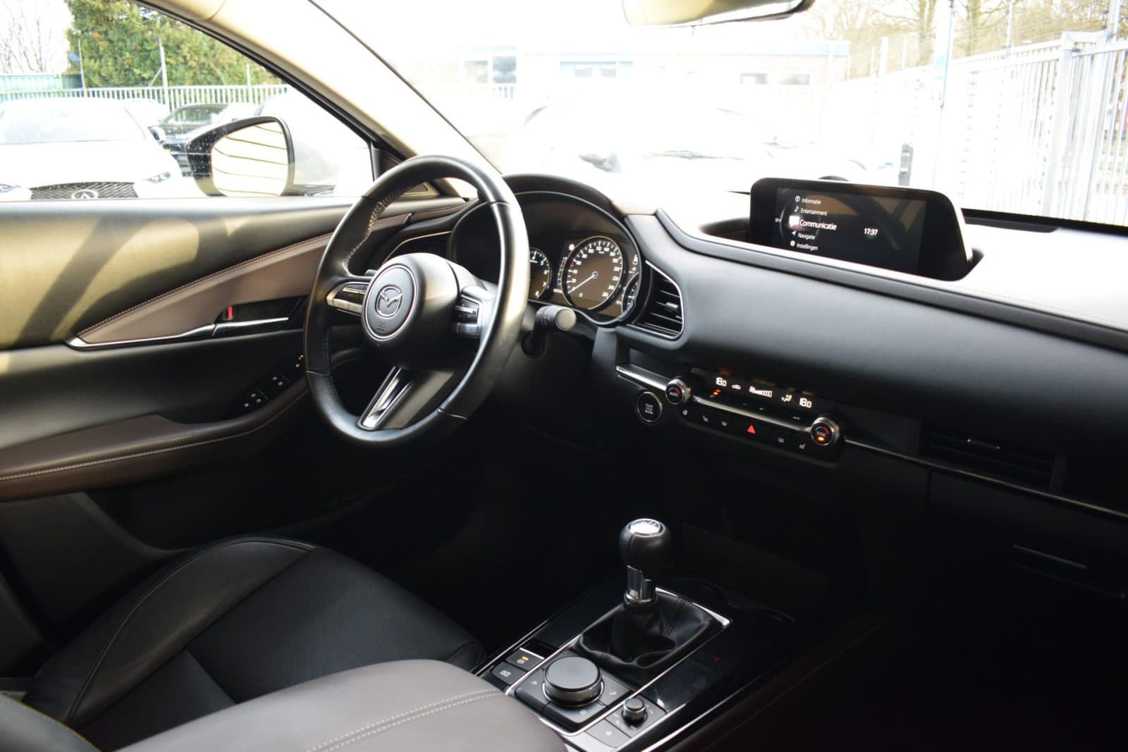 Mazda CX-30 2.0 e-SkyActiv-X M Hybrid Luxury – 1e eigenaar – Trekhaak – Dealer onderhouden thumbnail 11