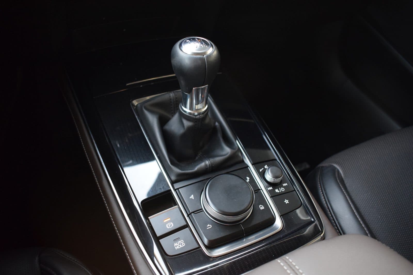 Mazda CX-30 2.0 e-SkyActiv-X M Hybrid Luxury – 1e eigenaar – Trekhaak – Dealer onderhouden thumbnail 30