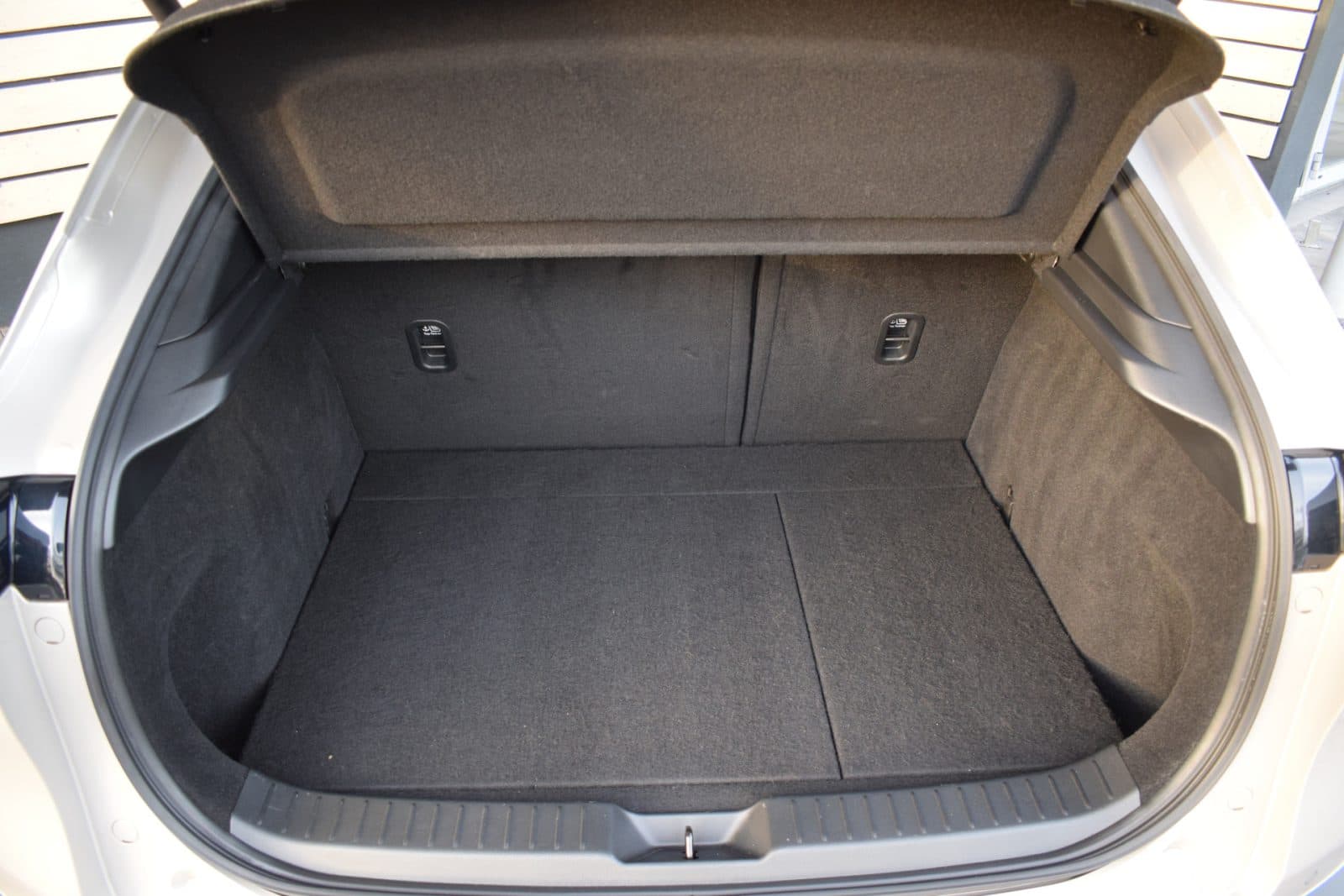 Mazda CX-30 2.0 e-SkyActiv-X M Hybrid Luxury – 1e eigenaar – Trekhaak – Dealer onderhouden thumbnail 33