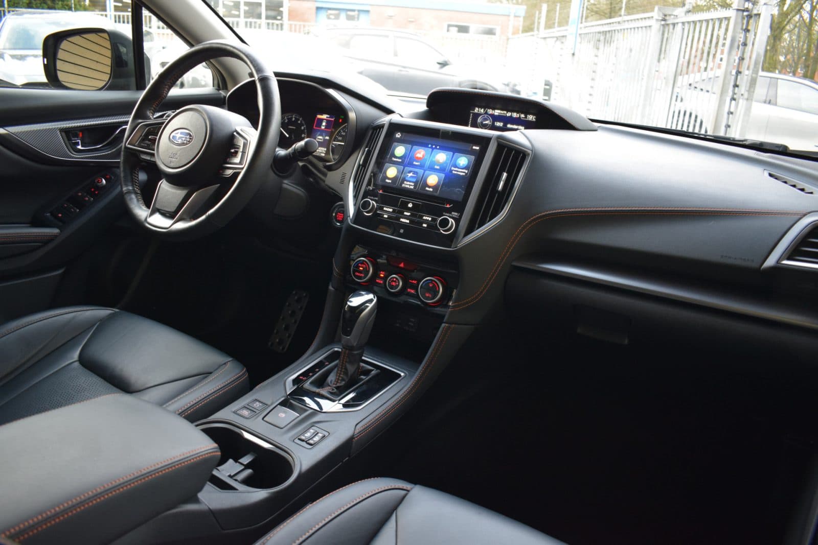 Subaru XV 2.0i e-BOXER Premium – Trekhaak – Dealer onderhouden thumbnail 18