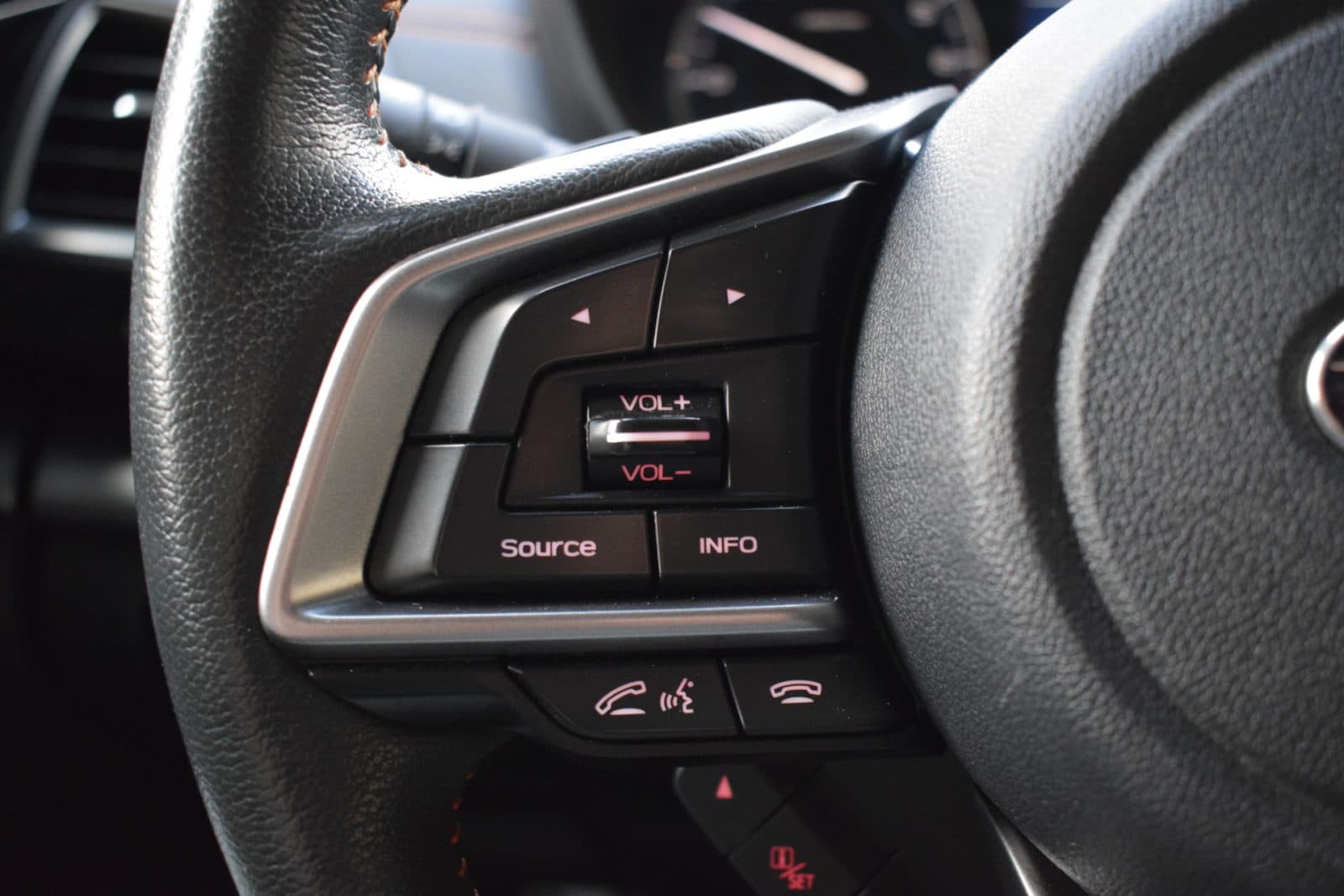 Subaru XV 2.0i e-BOXER Premium – Trekhaak – Dealer onderhouden thumbnail 25