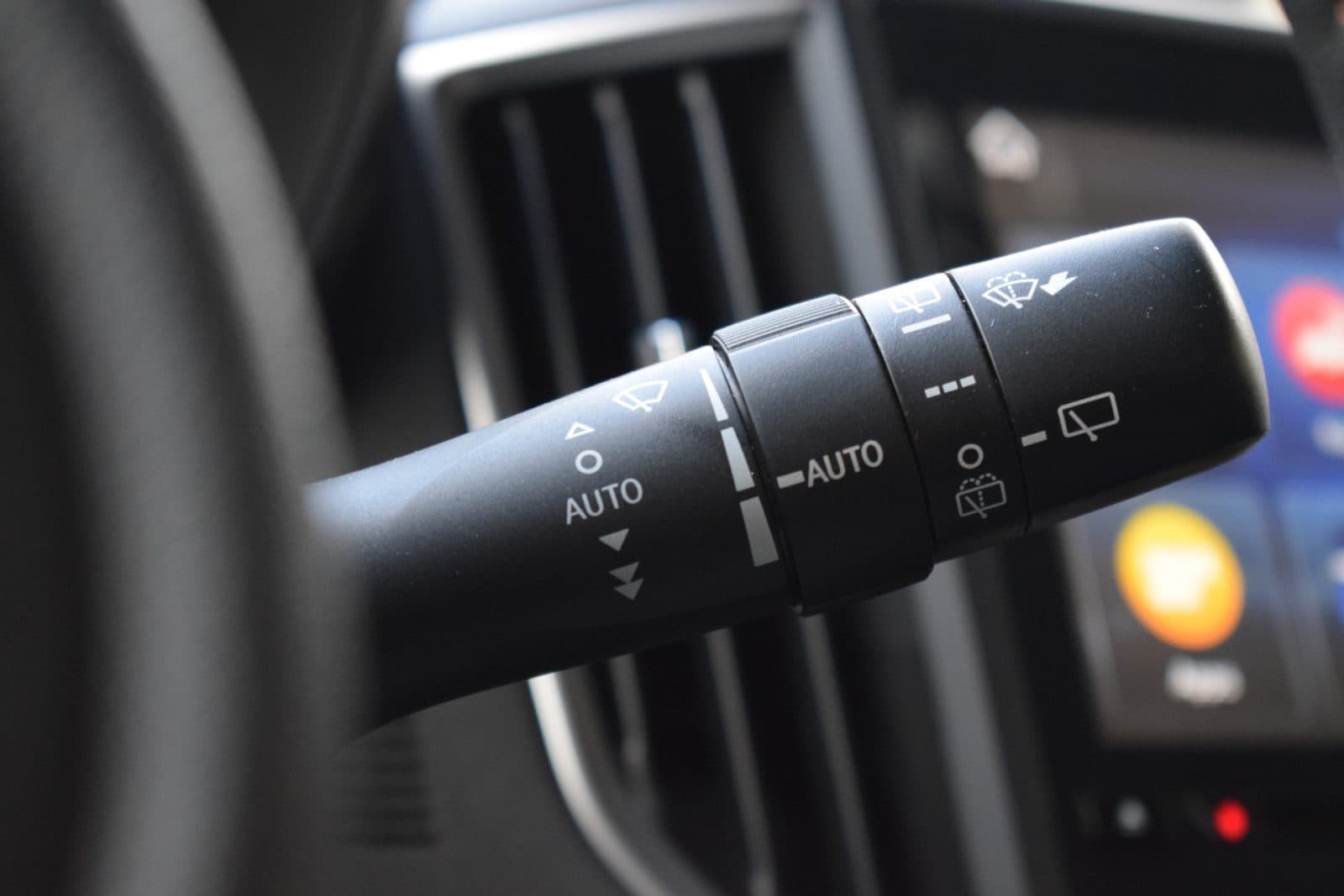 Subaru XV 2.0i e-BOXER Premium – Trekhaak – Dealer onderhouden thumbnail 27