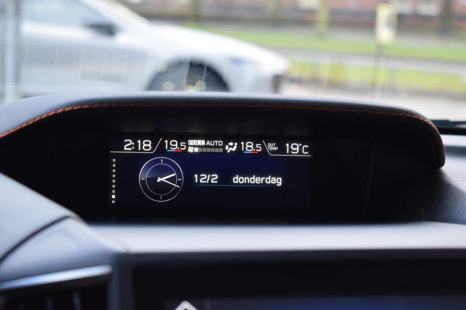 Subaru XV 2.0i e-BOXER Premium – Trekhaak – Dealer onderhouden thumbnail 38