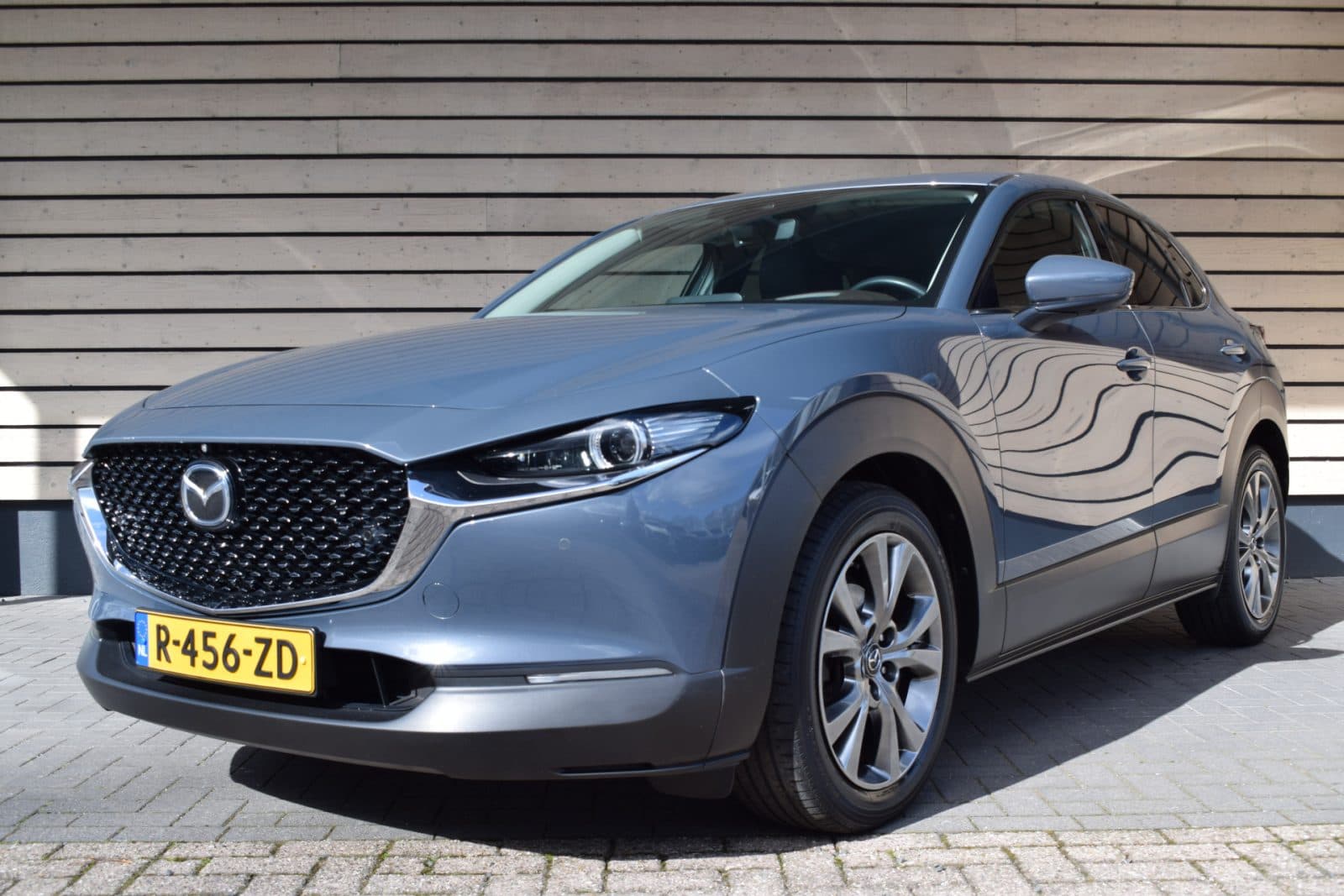 Mazda CX-30 2.0 e-SkyActiv-X M Hybrid Luxury – Afneembare trekhaak – Dealer onderhouden thumbnail 2