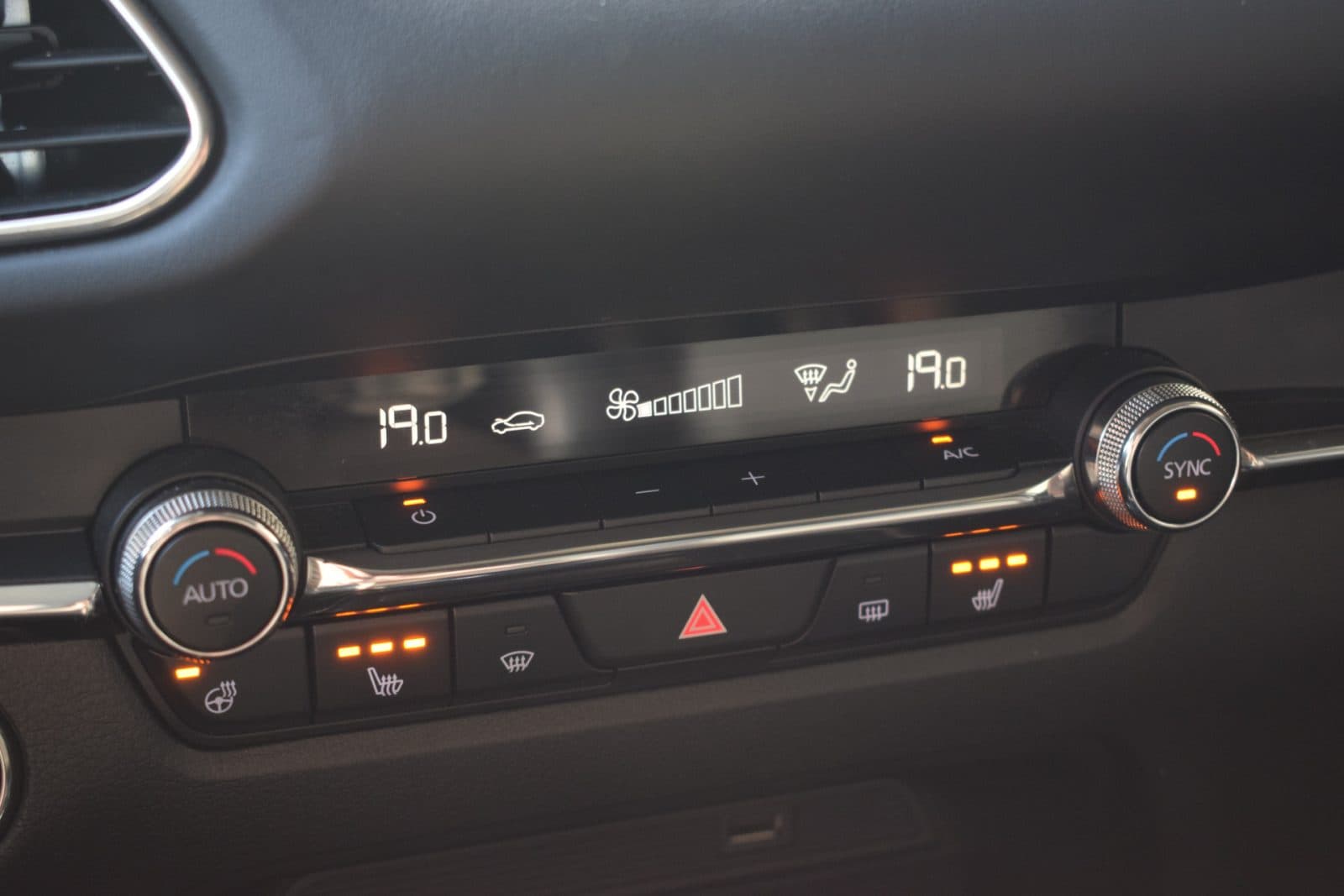 Mazda CX-30 2.0 e-SkyActiv-X M Hybrid Luxury – Afneembare trekhaak – Dealer onderhouden thumbnail 22