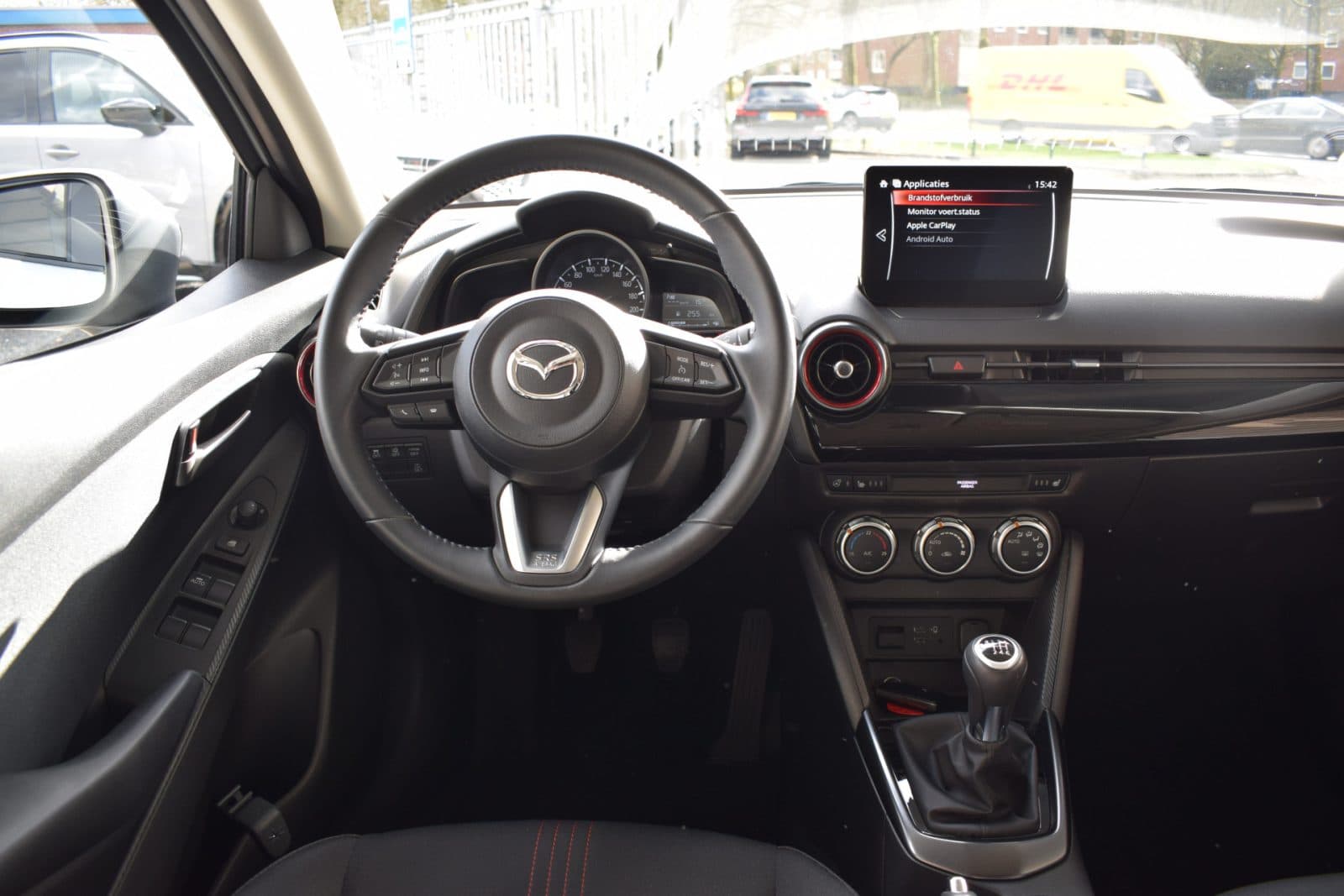 Mazda 2 1.5 e-SkyActiv-G 90 Homura – Dealer onderhouden thumbnail 10