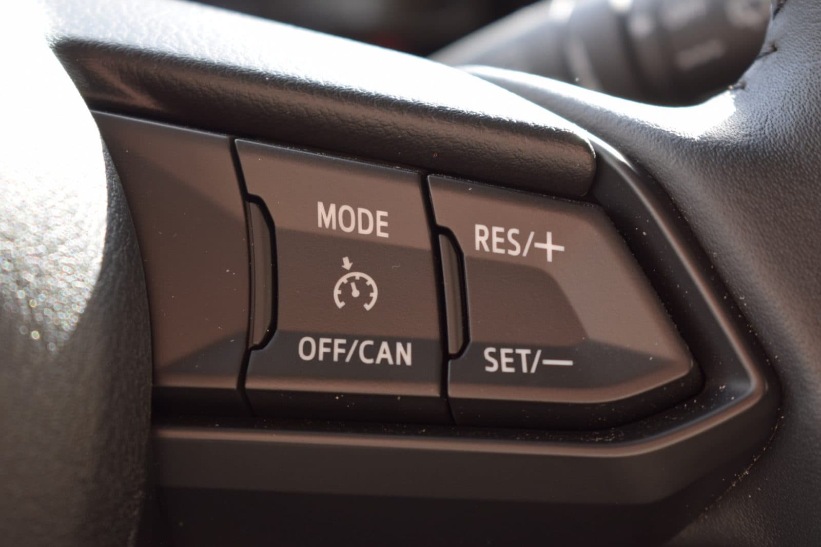 Mazda 2 1.5 e-SkyActiv-G 90 Homura – Dealer onderhouden thumbnail 13