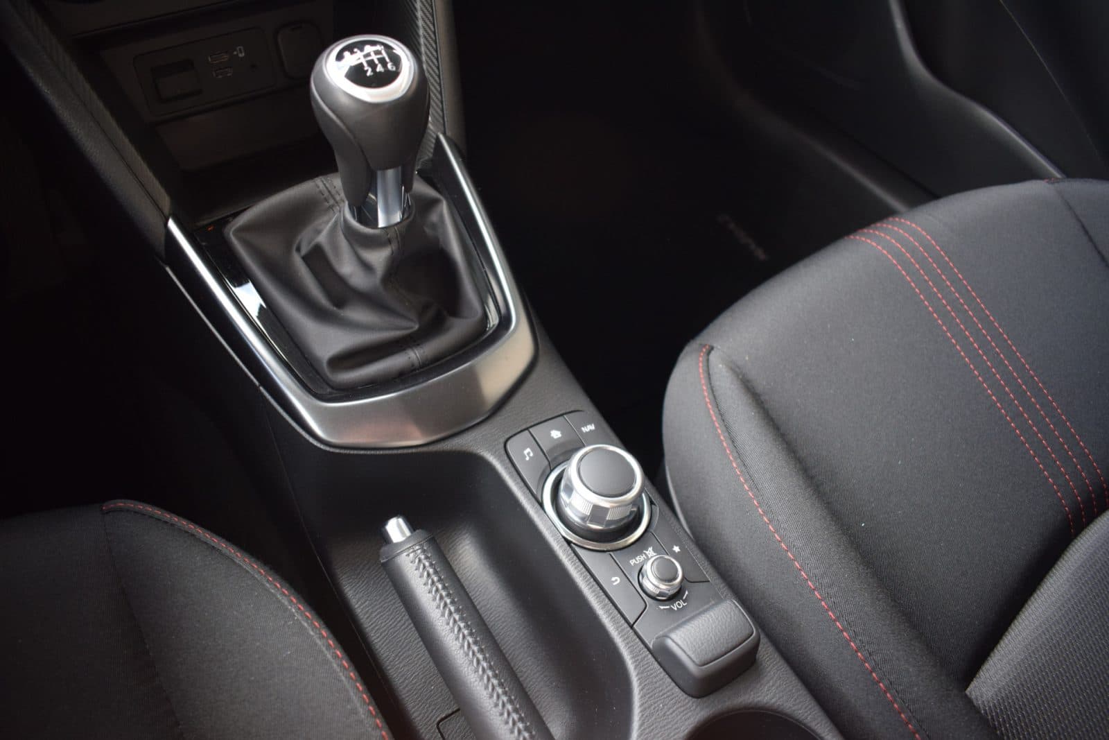 Mazda 2 1.5 e-SkyActiv-G 90 Homura – Dealer onderhouden thumbnail 24