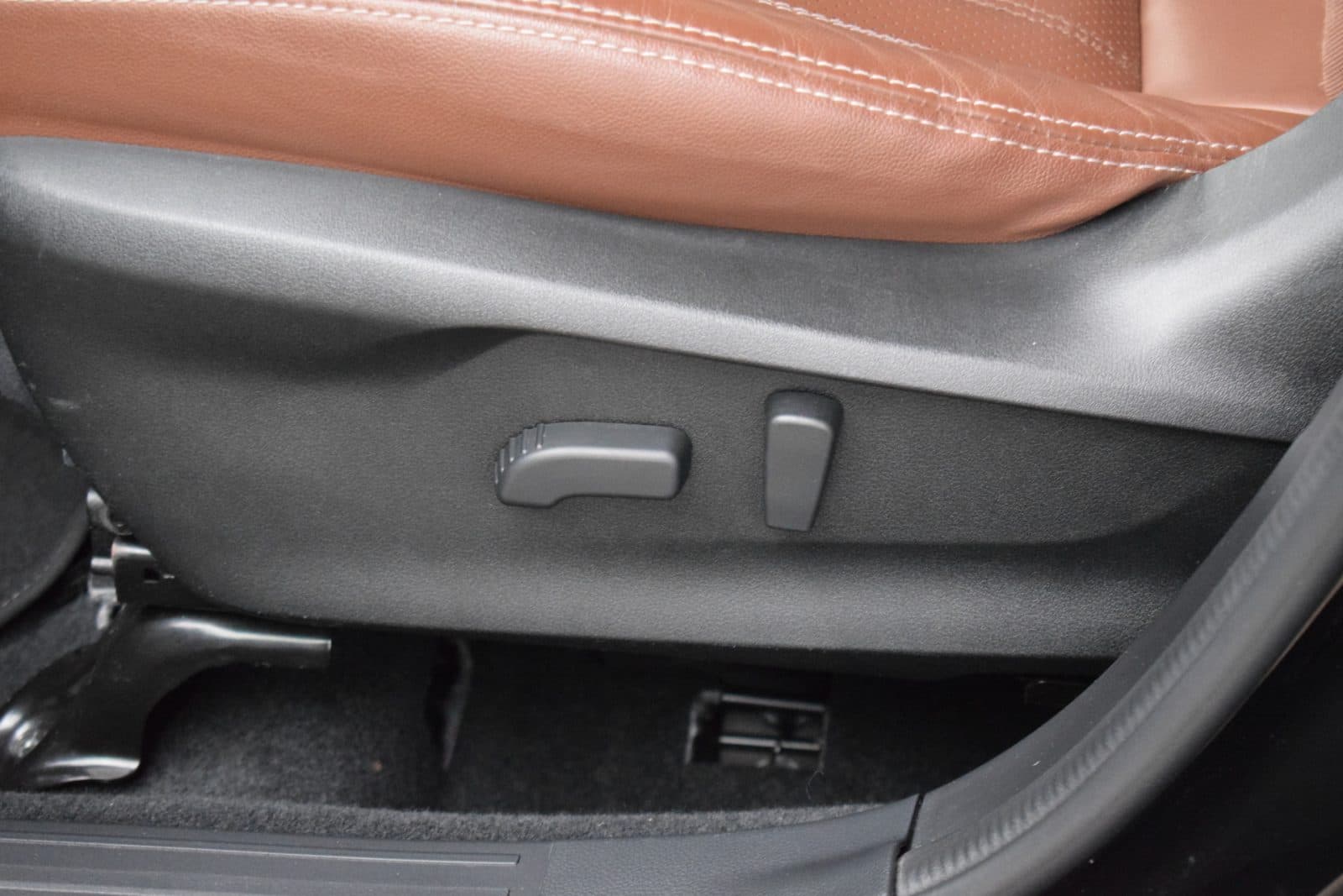 Subaru Forester 2.0i e-BOXER Premium – Bruin leder – Trekhaak – Dealer onderhouden thumbnail 36