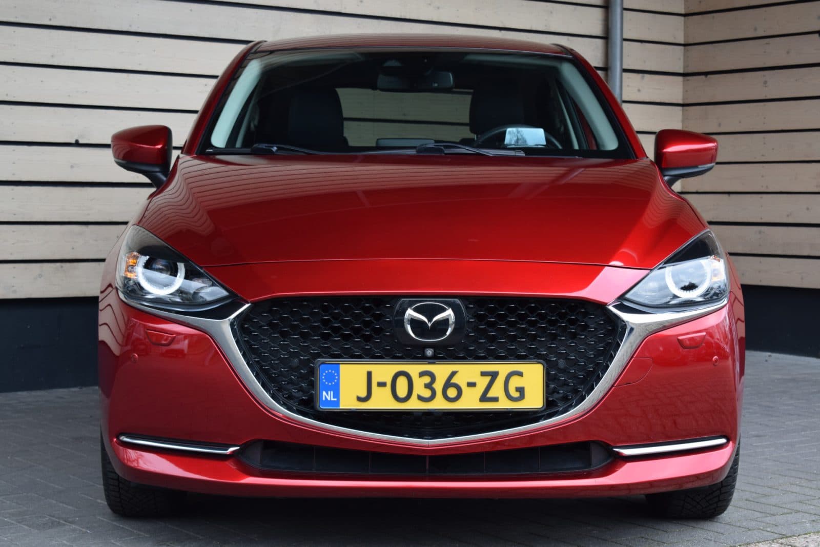 Mazda 2 1.5 Skyactiv-G Signature – Dealer onderhouden thumbnail 4