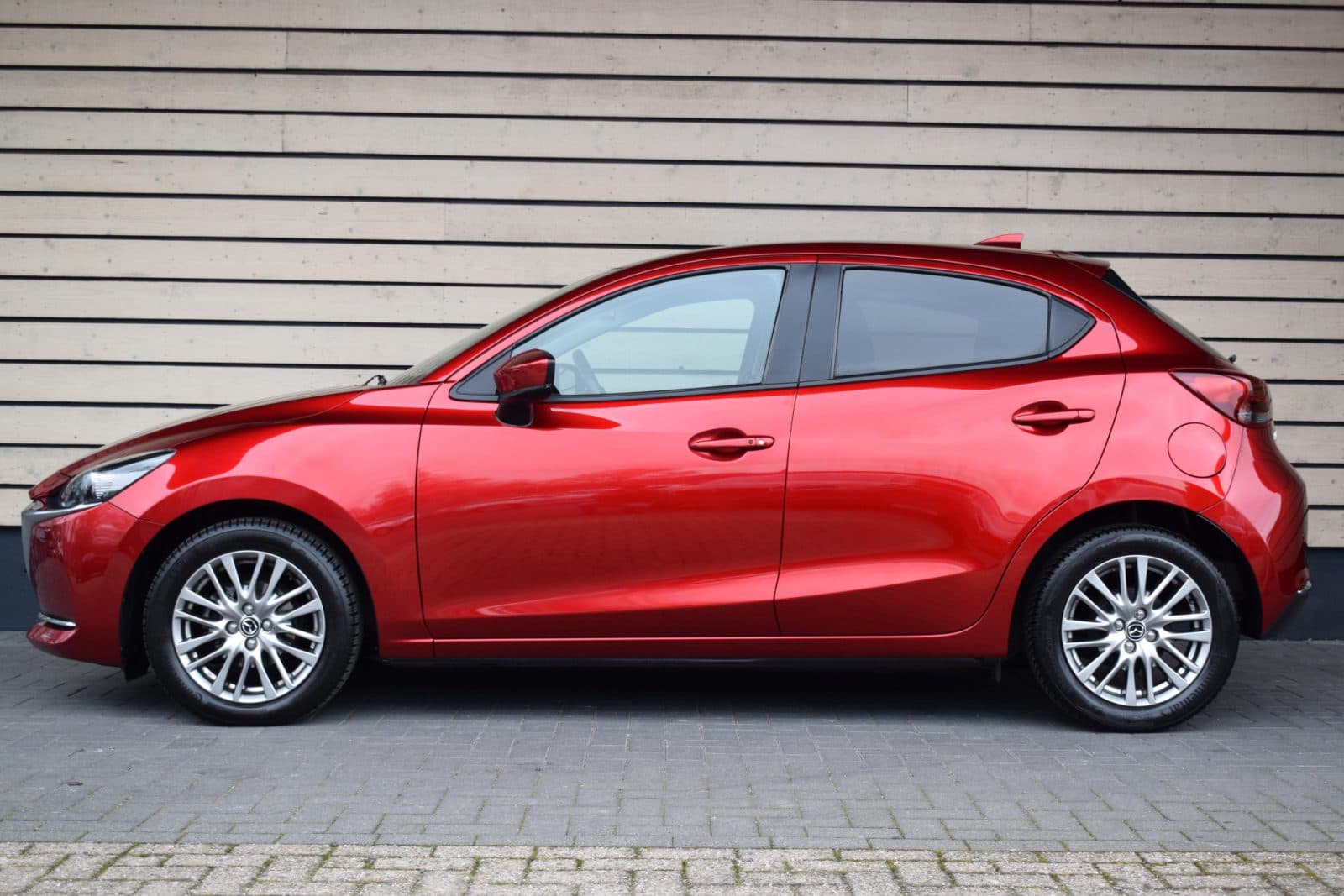 Mazda 2 1.5 Skyactiv-G Signature – Dealer onderhouden thumbnail 5