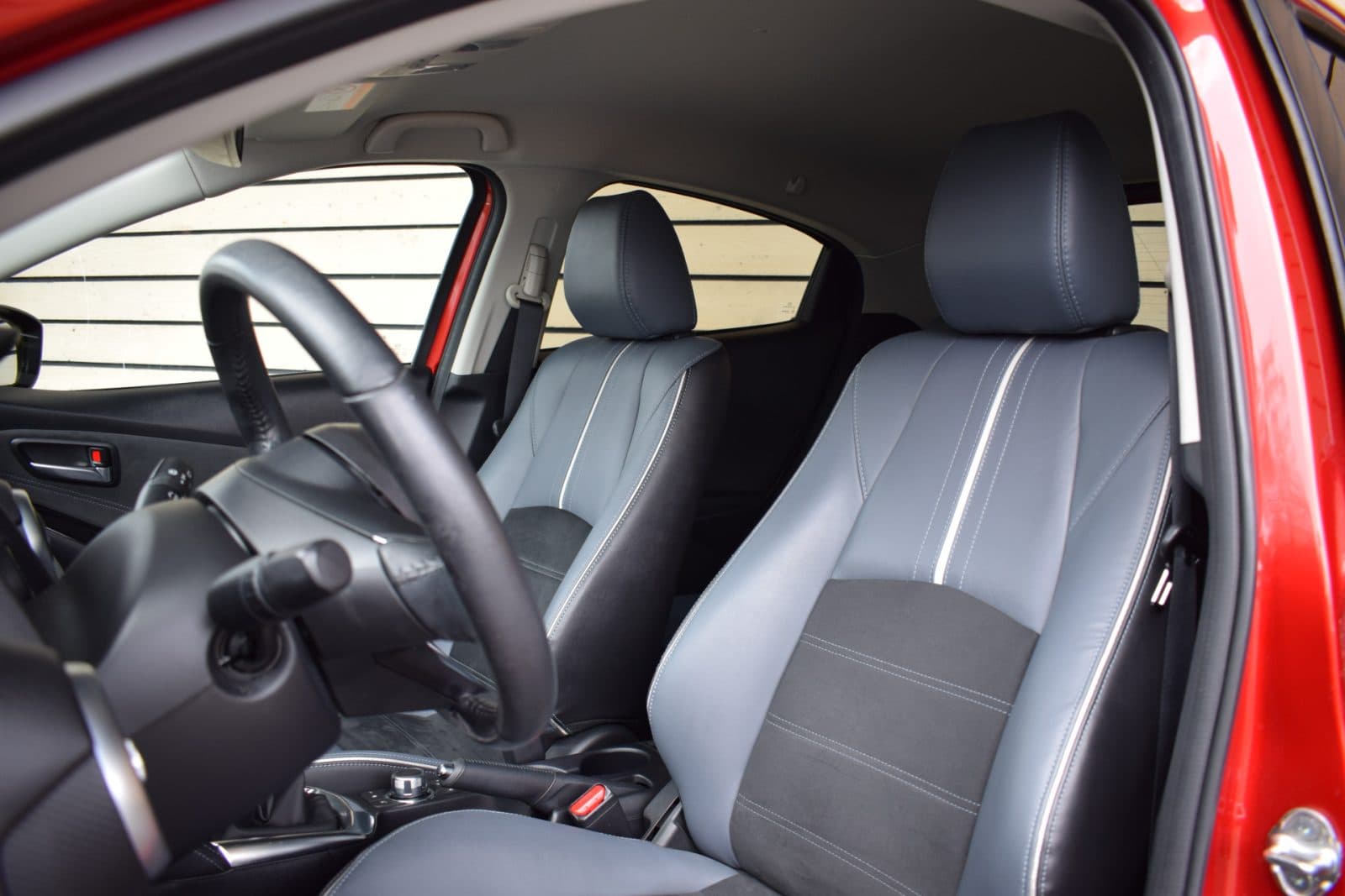 Mazda 2 1.5 Skyactiv-G Signature – Dealer onderhouden thumbnail 12