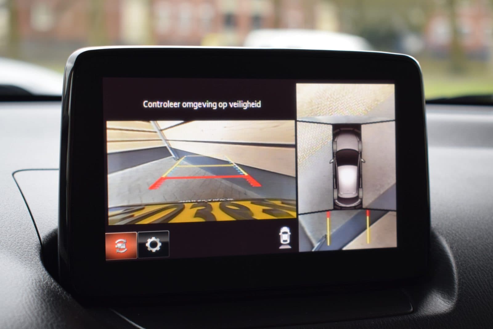 Mazda 2 1.5 Skyactiv-G Signature – Dealer onderhouden thumbnail 32