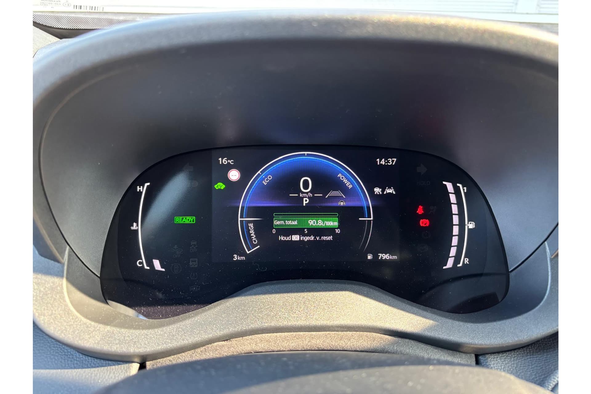 Toyota Yaris Cross 1.5 Hybrid 115 First Edition, thumbnail 3