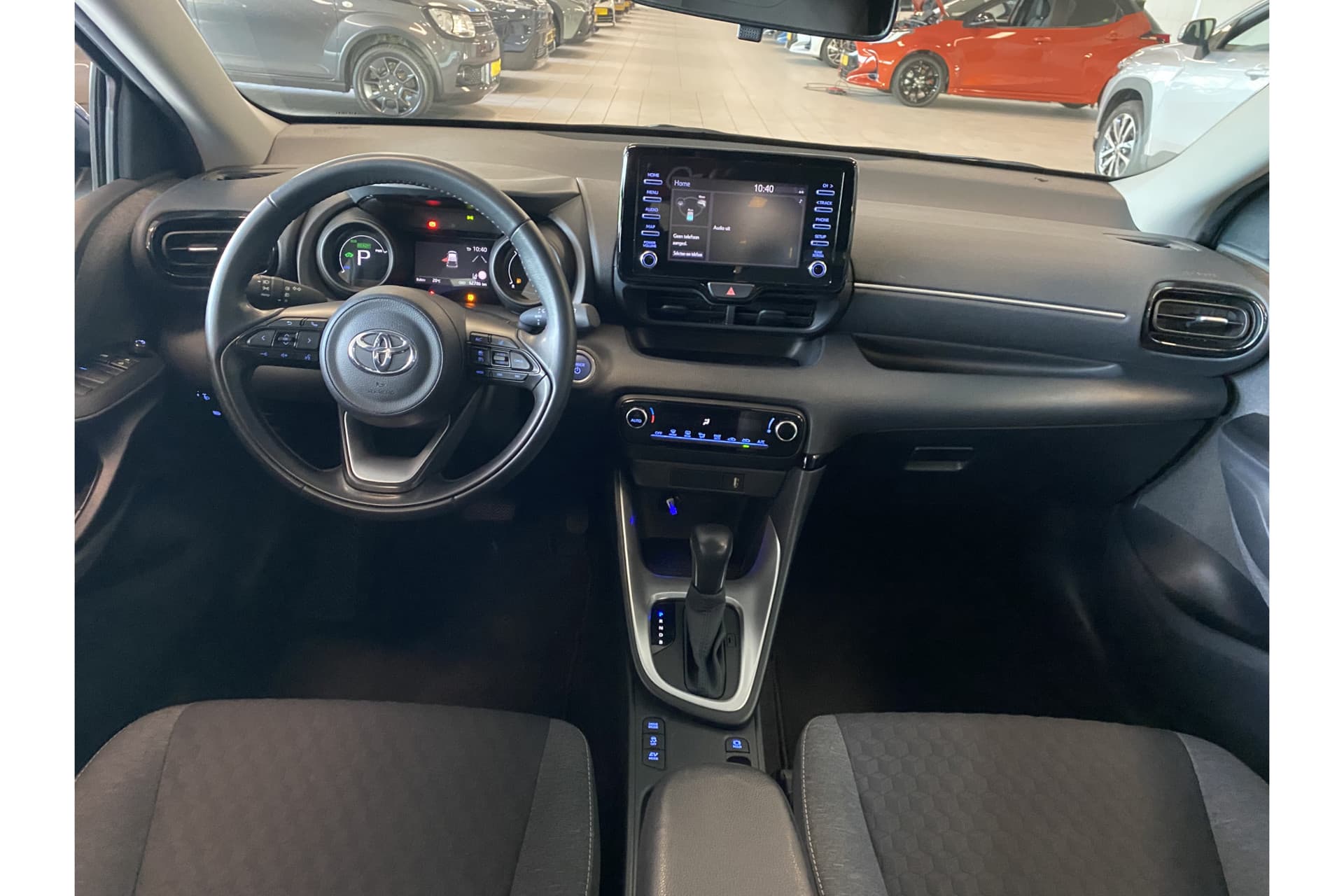 Toyota Yaris 1.5 Hybrid Dynamic thumbnail 12