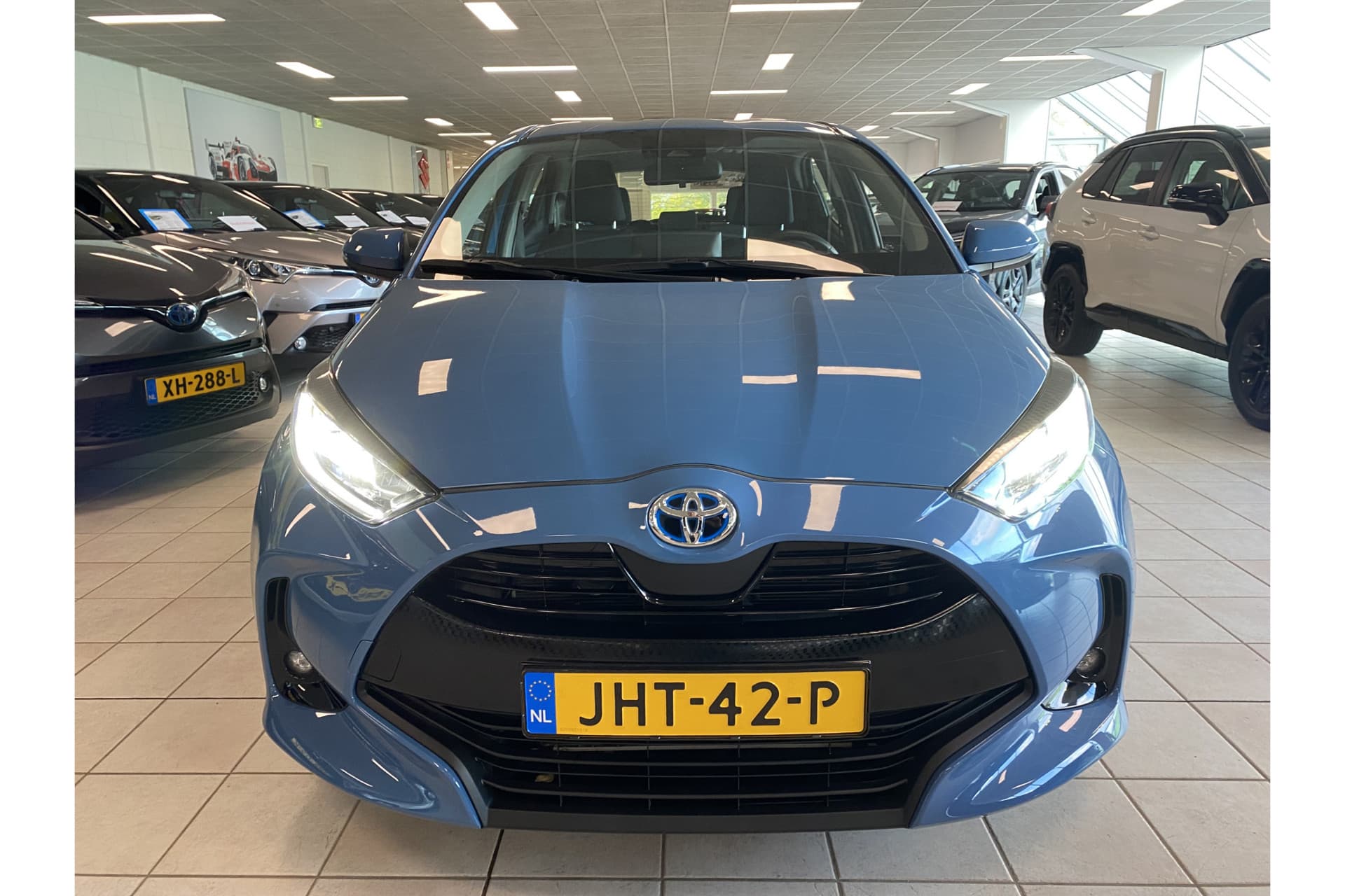 Toyota Yaris 1.5 Hybrid Dynamic thumbnail 16