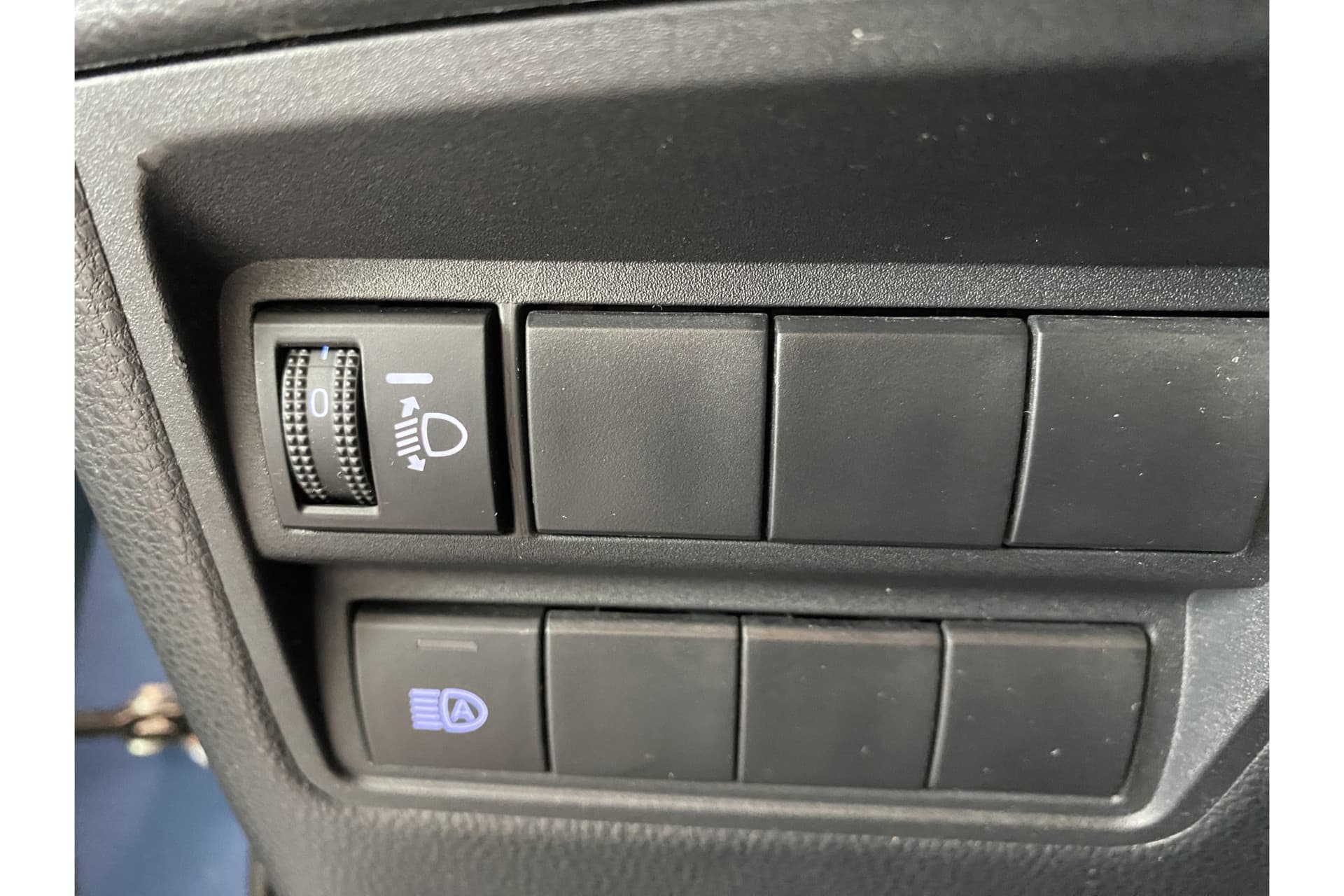 Toyota Yaris 1.5 Hybrid Dynamic thumbnail 17