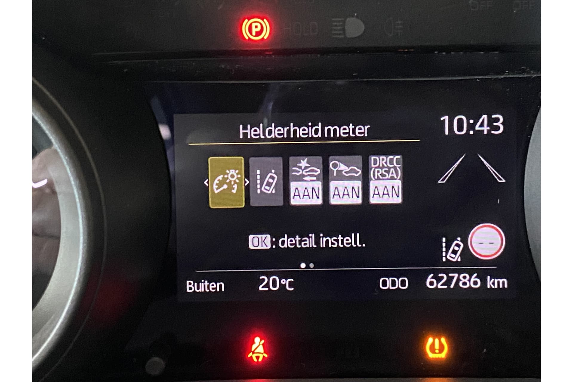 Toyota Yaris 1.5 Hybrid Dynamic thumbnail 23