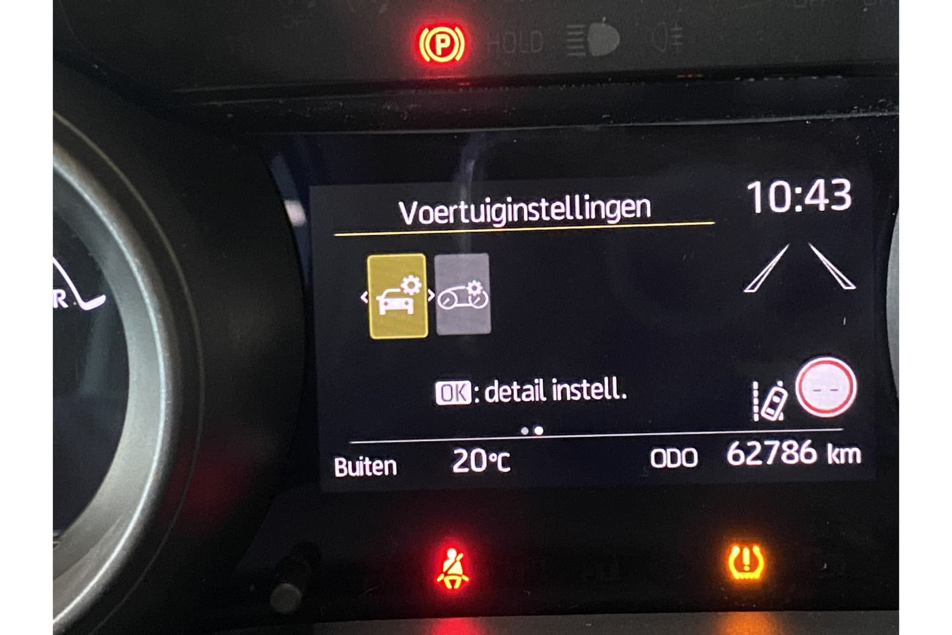 Toyota Yaris 1.5 Hybrid Dynamic thumbnail 28