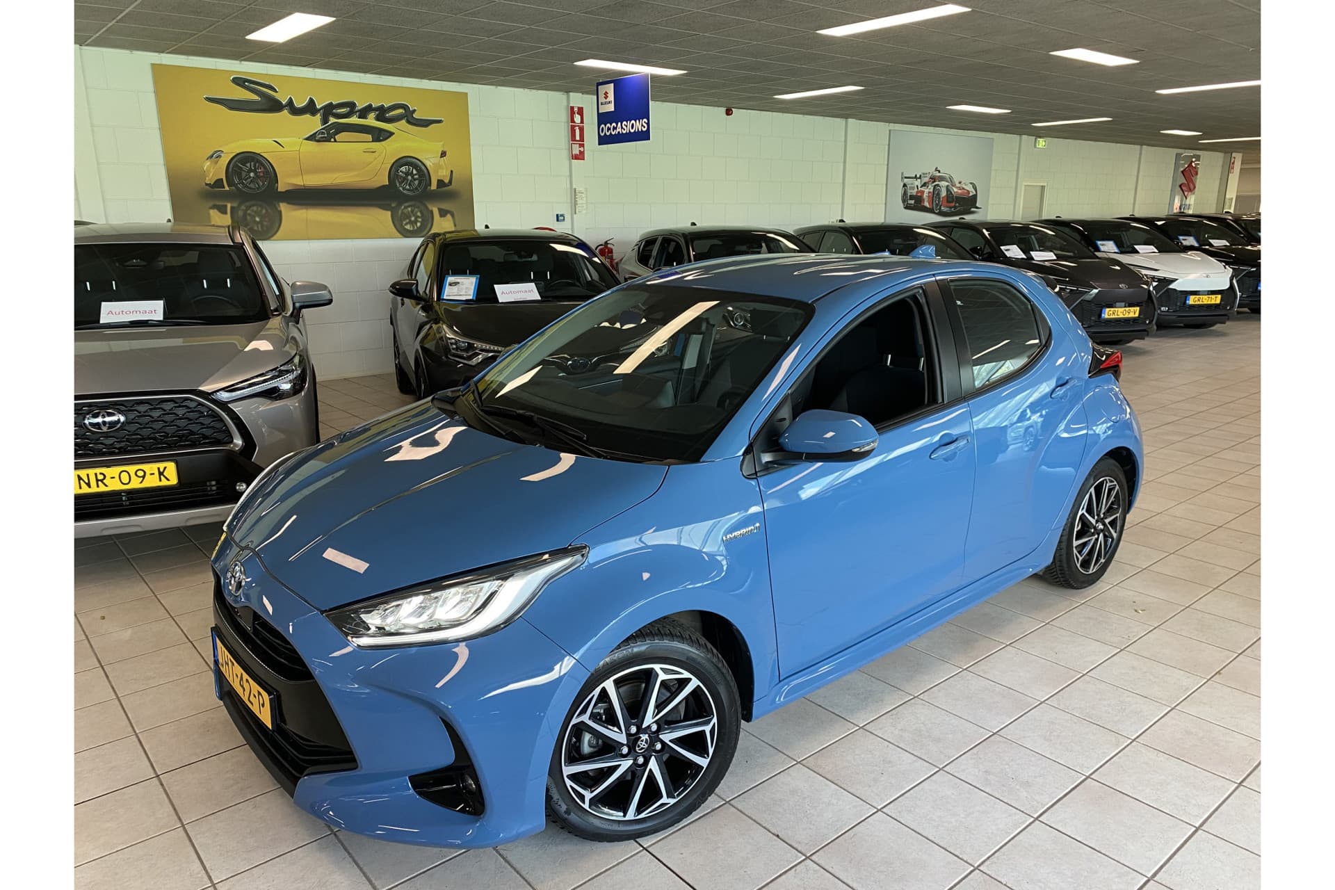 Toyota Yaris 1.5 Hybrid Dynamic thumbnail 3