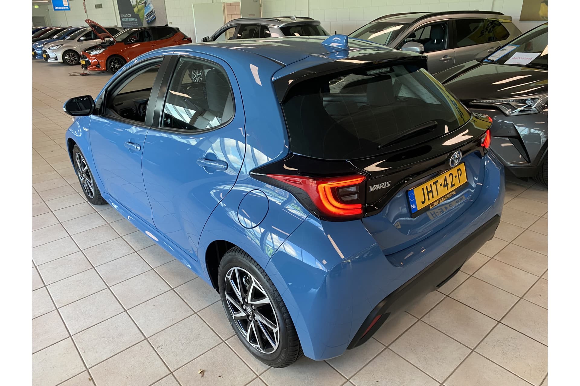 Toyota Yaris 1.5 Hybrid Dynamic thumbnail 7