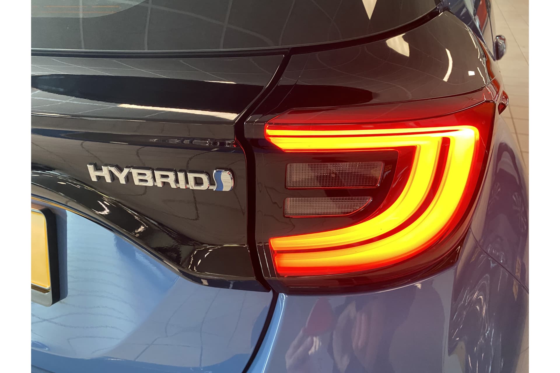 Toyota Yaris 1.5 Hybrid Dynamic thumbnail 9