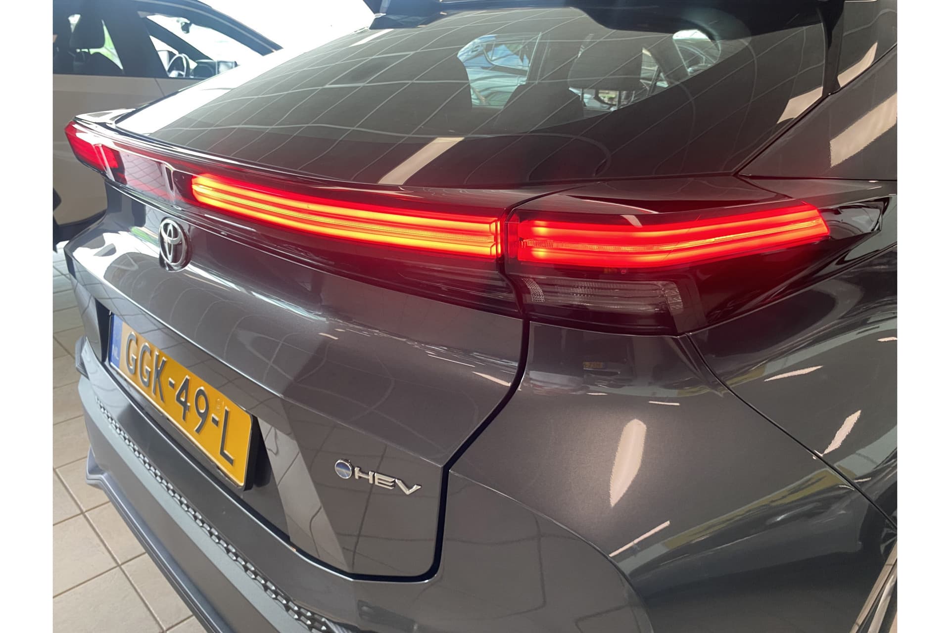 Toyota C-HR 1.8 Hybrid 140 Active thumbnail 11