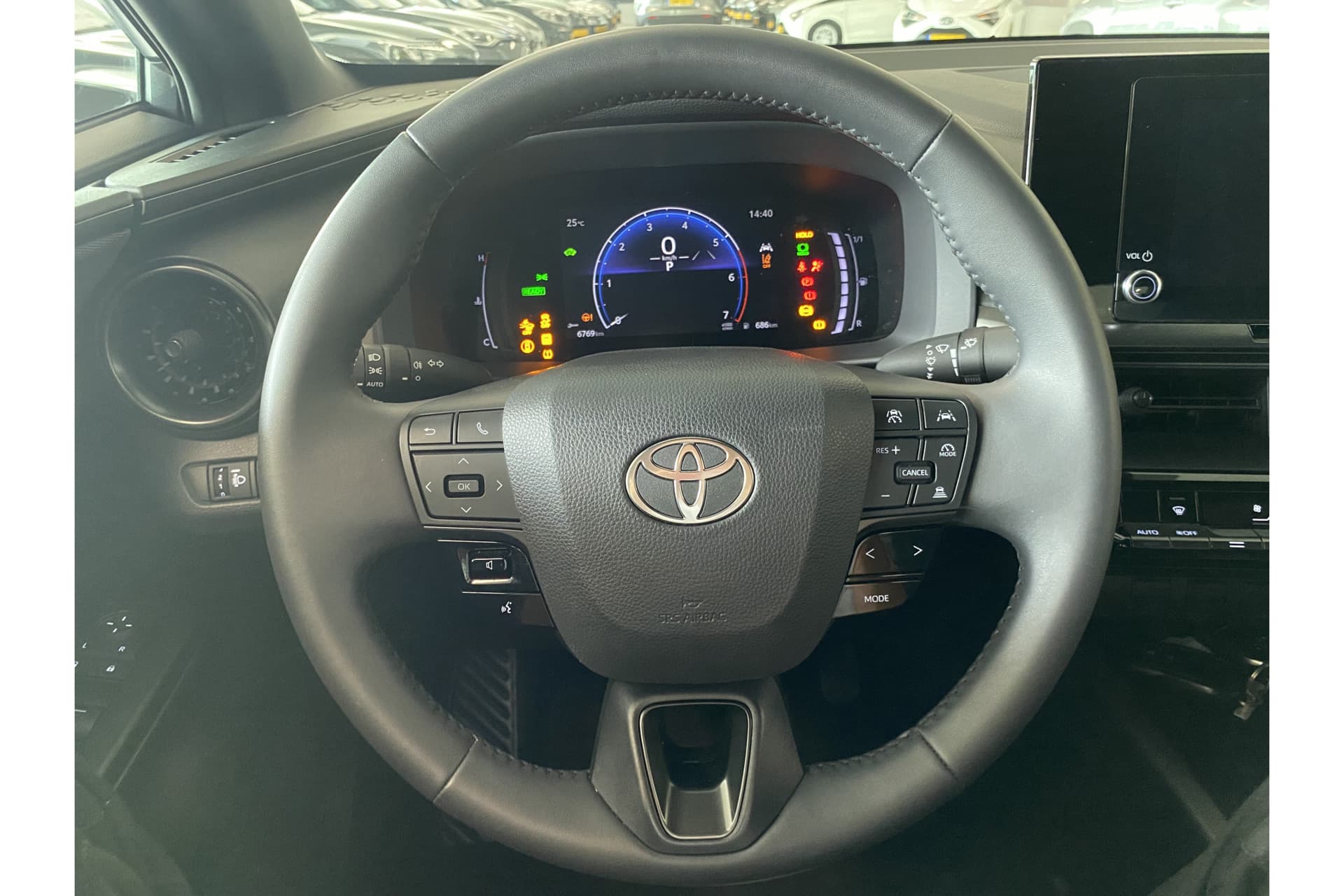 Toyota C-HR 1.8 Hybrid 140 Active thumbnail 17