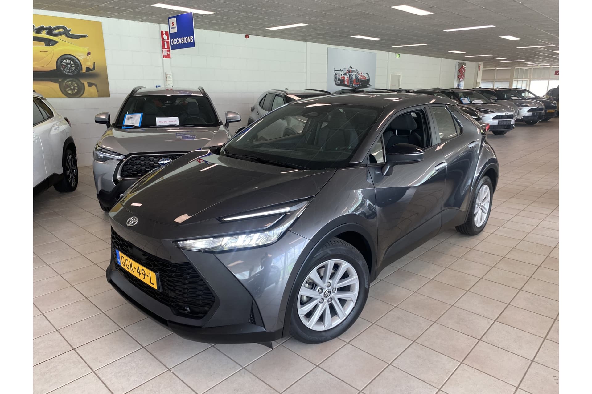 Toyota C-HR 1.8 Hybrid 140 Active thumbnail 2