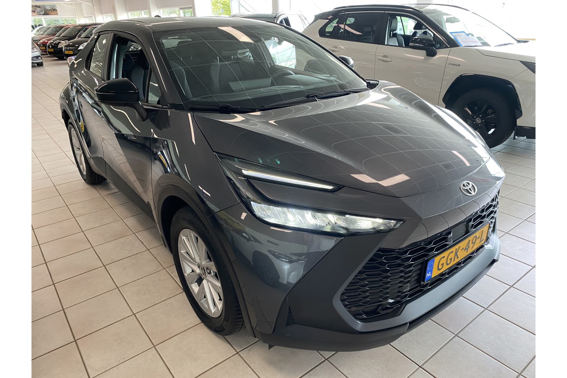 Toyota C-HR 1.8 Hybrid 140 Active thumbnail 9