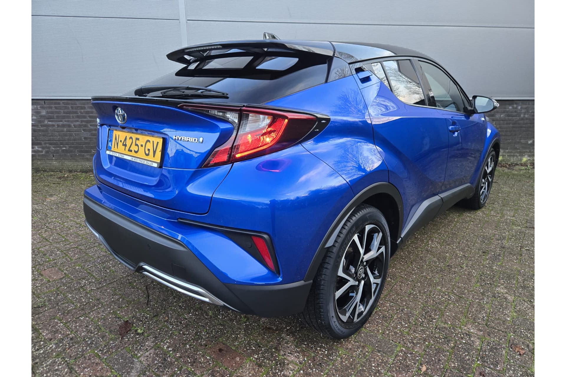 Toyota C-HR 2.0 Hybrid Style thumbnail 2