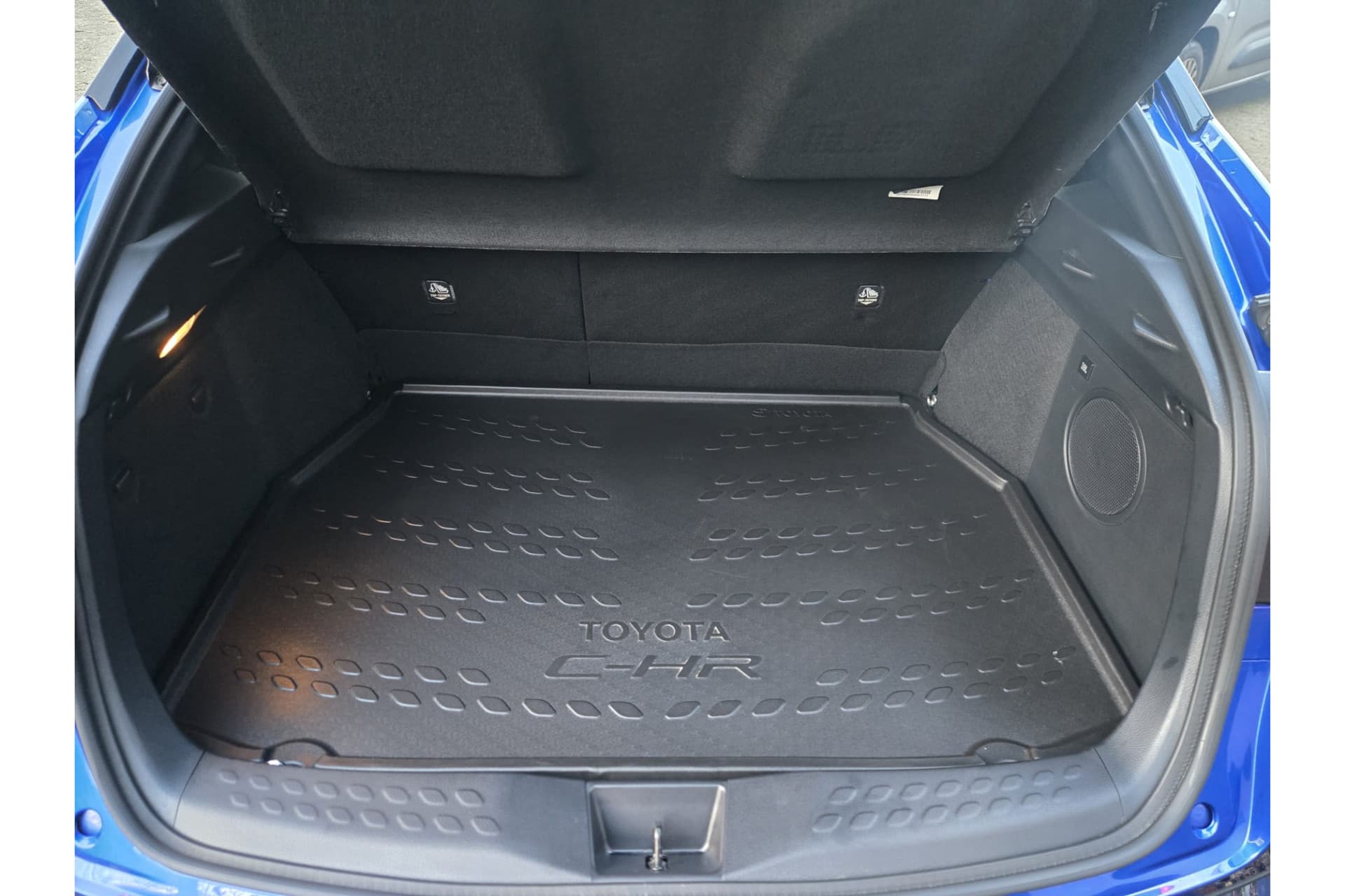 Toyota C-HR 2.0 Hybrid Style thumbnail 4