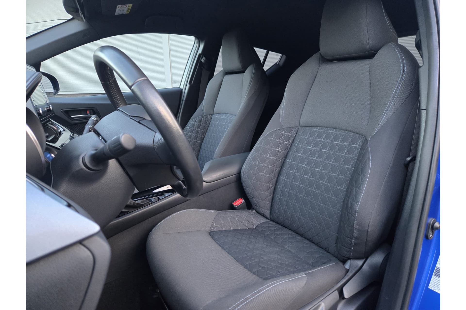 Toyota C-HR 2.0 Hybrid Style thumbnail 6