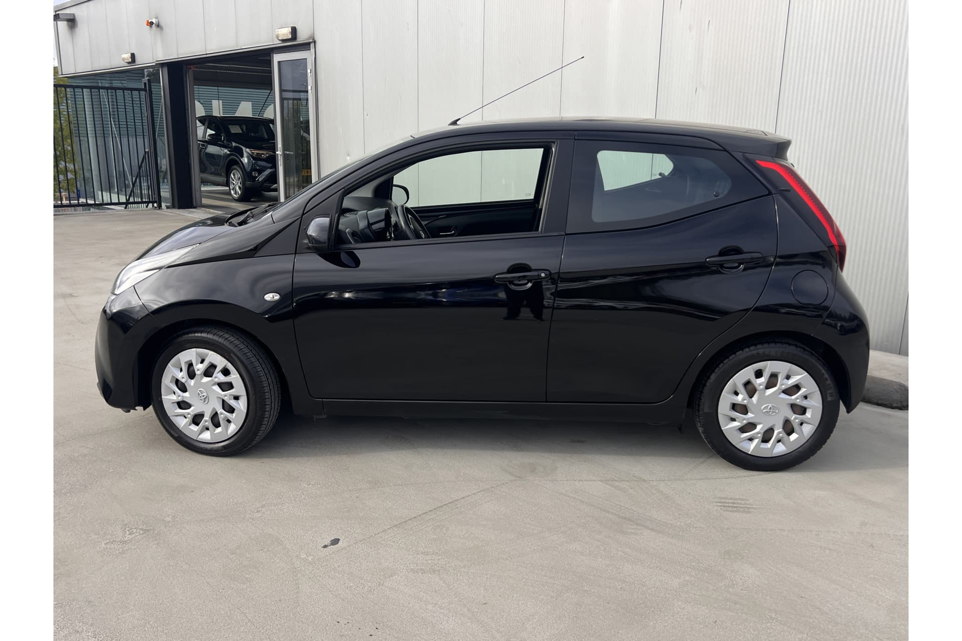 Toyota Aygo 1.0 Vvt-I X-Play thumbnail 9