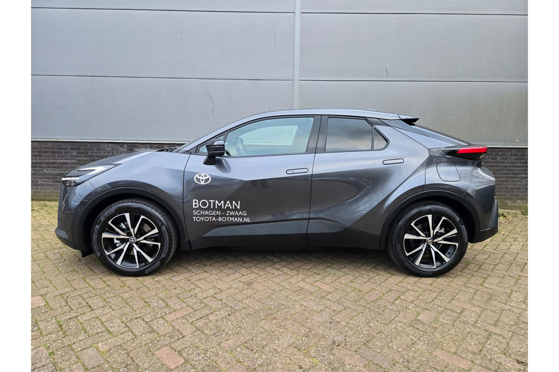 Toyota C-HR 2.0 Plug-In Hybrid 220 First Edition Demonstratie Auto thumbnail 13