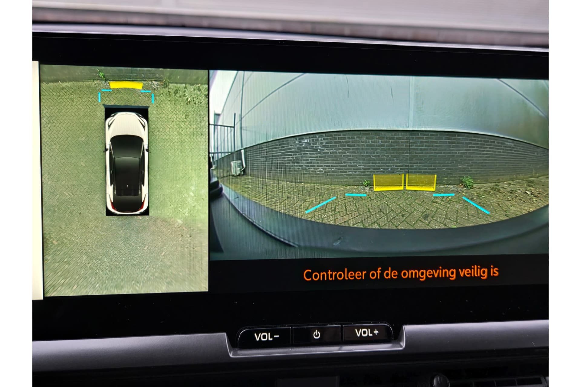 Toyota C-HR 2.0 Plug-In Hybrid 220 First Edition Demonstratie Auto thumbnail 24