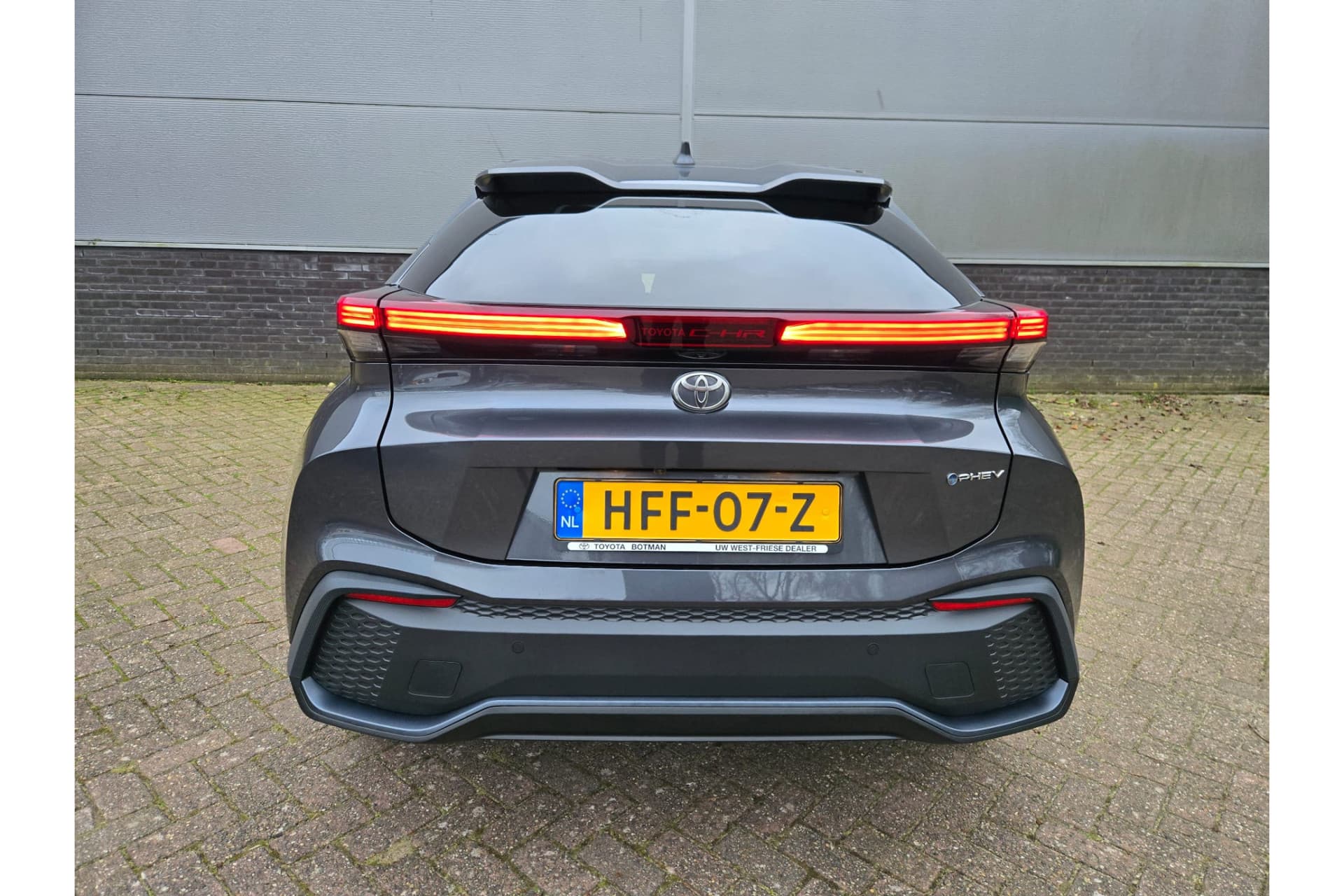 Toyota C-HR 2.0 Plug-In Hybrid 220 First Edition Demonstratie Auto thumbnail 6