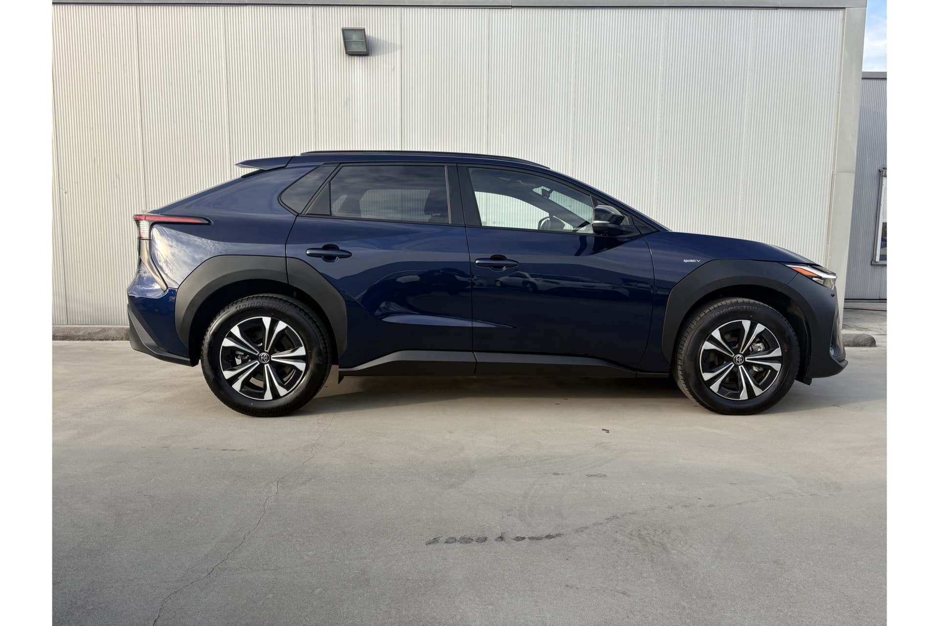 Toyota BZ4X Dynamic 71 Kwh thumbnail 3