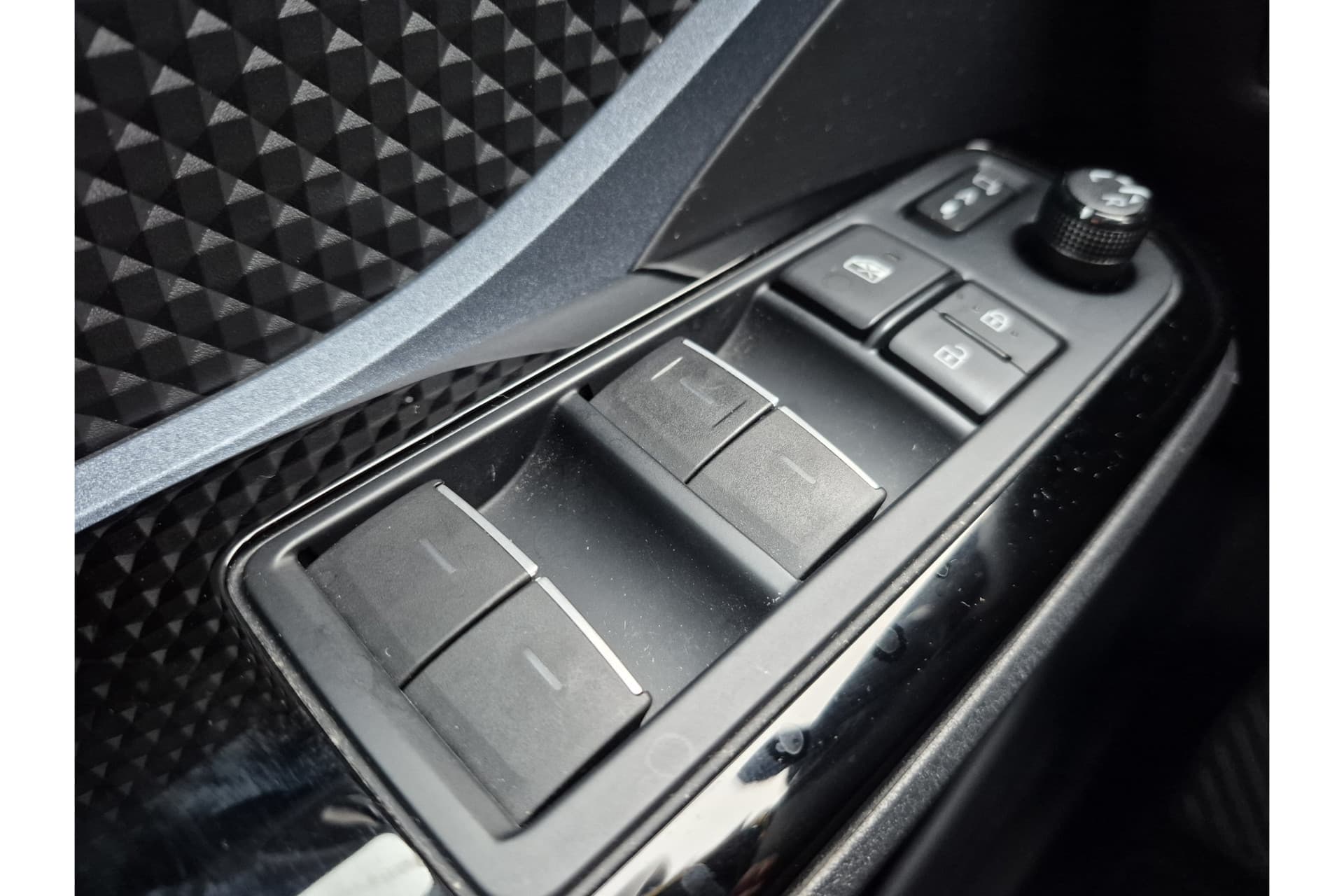 Toyota C-HR 1.2 Turbo Dynamic thumbnail 11